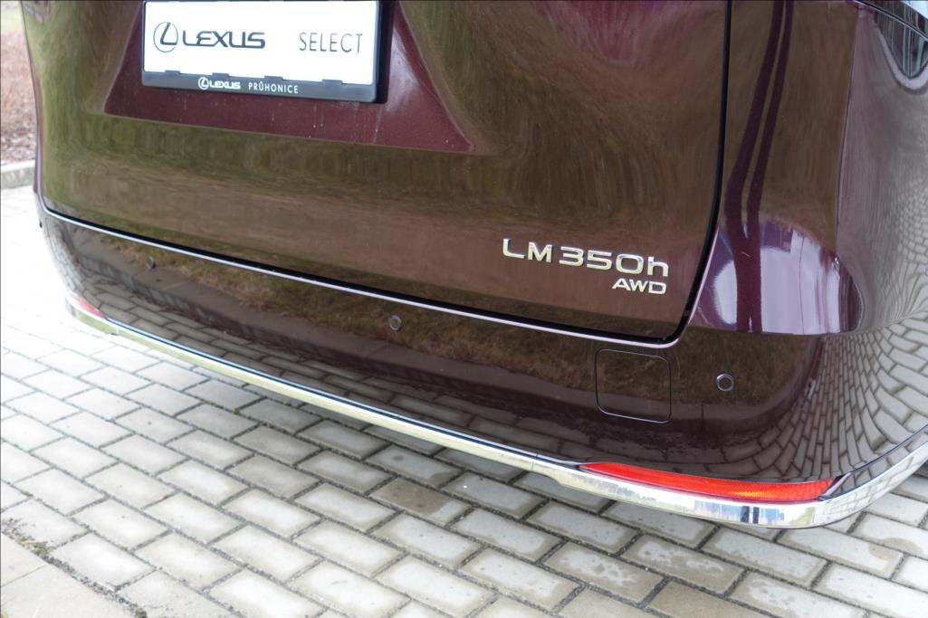 Lexus LM 350h