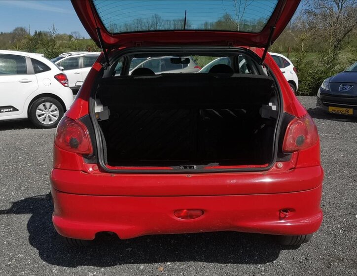 Peugeot 206 Hatchback 1,4 l 50 kw
