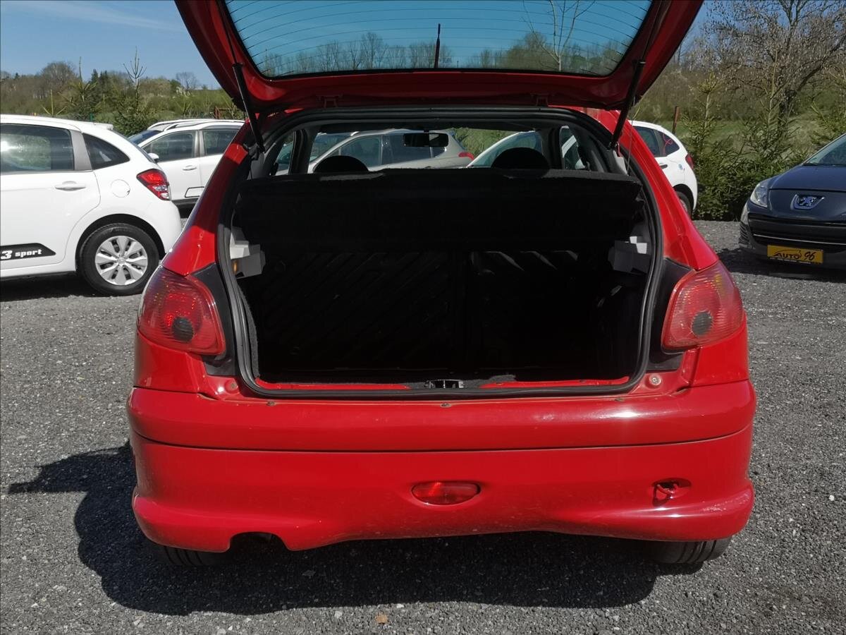 Peugeot 206 Hatchback 1,4 l 50 kw