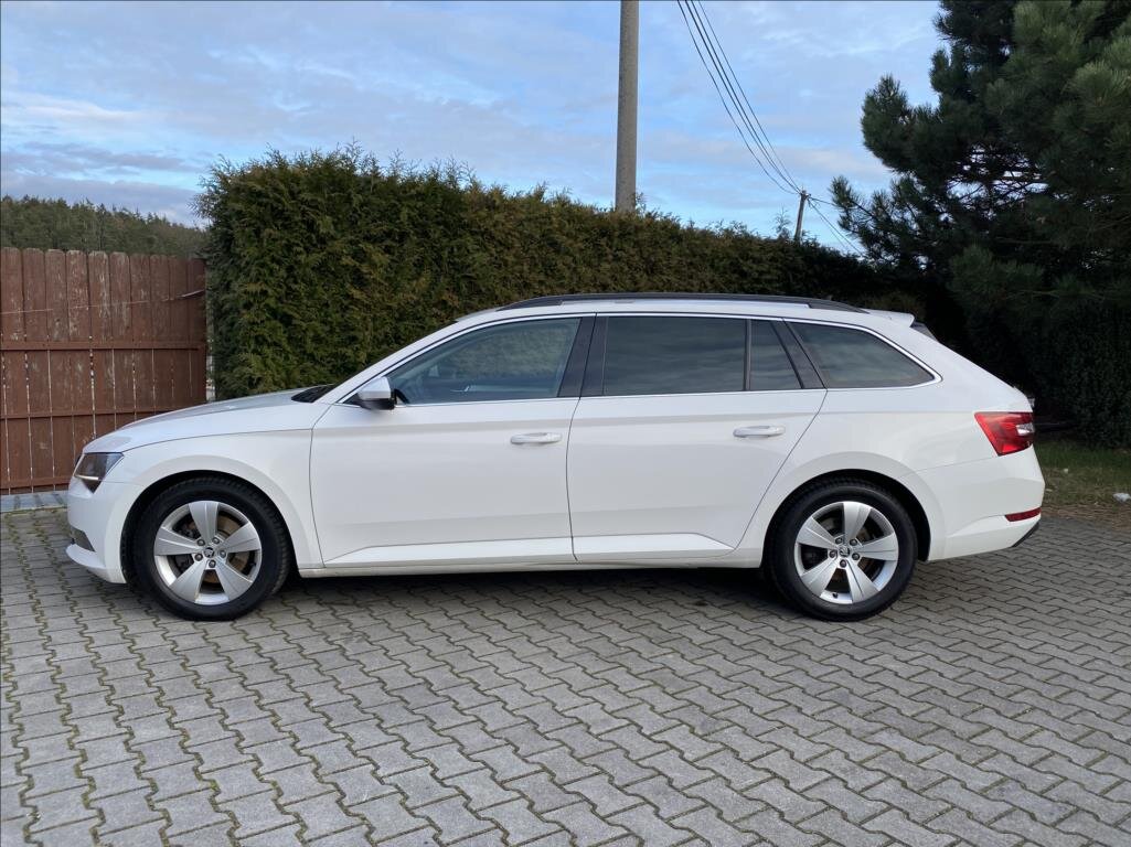 Škoda Superb Kombi 2,0 l 110 kw