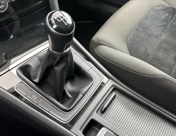 Volkswagen Golf Hatchback 1,4 l 81 kw