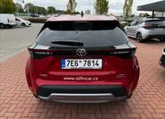 Toyota Yaris Cross 4