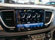 Chrysler Pacifica 29