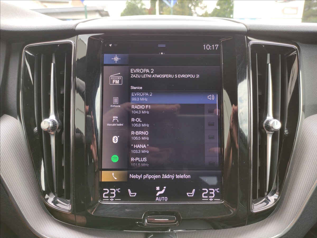 Volvo XC60 SUV / Terénní 2,0 l 140 kw