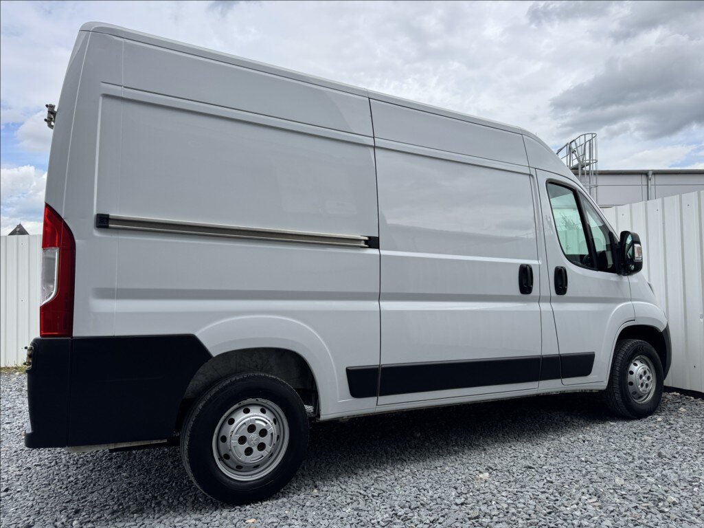 Peugeot Boxer Skříň 2,2 l 103 kw