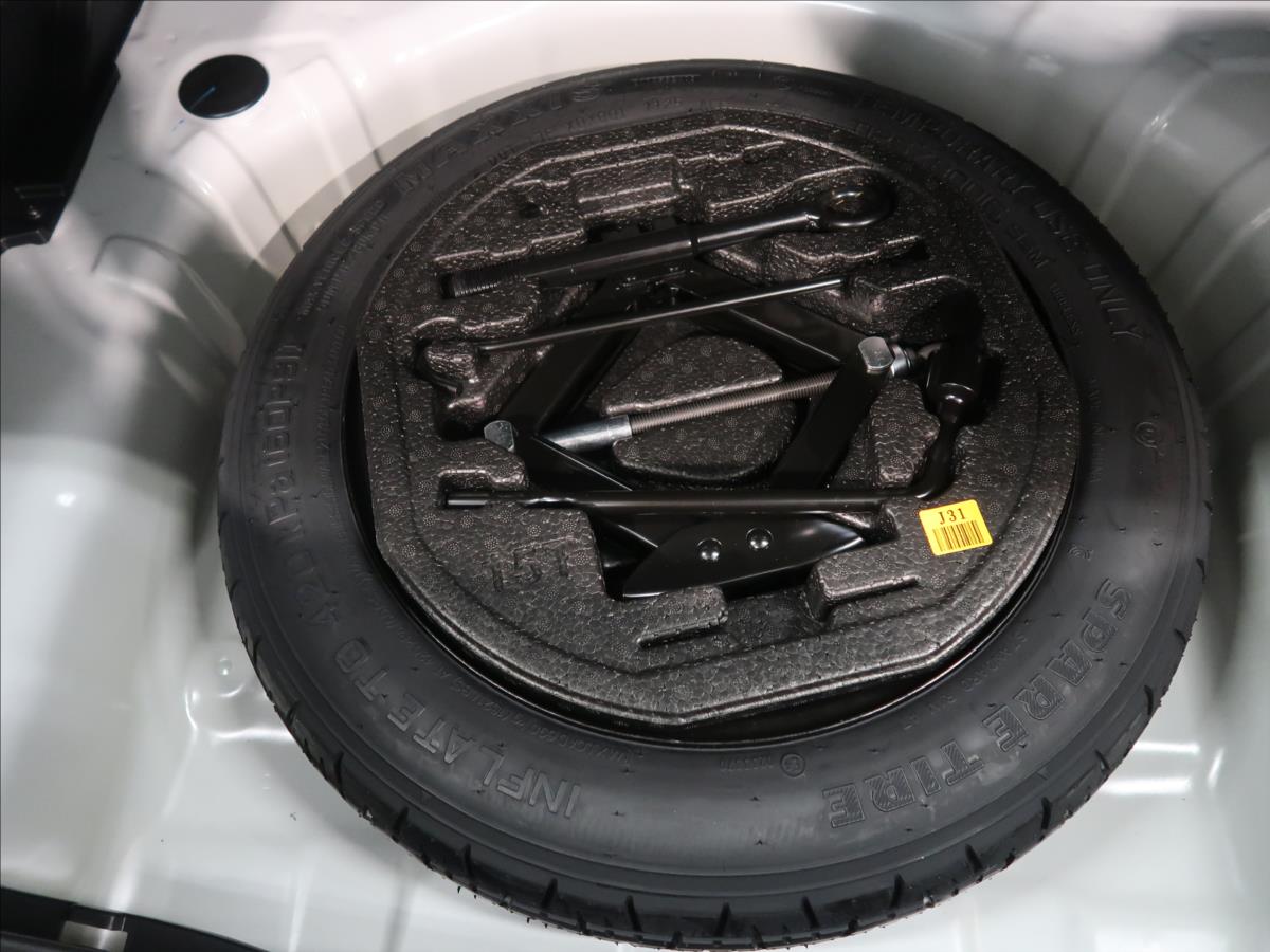 KIA Stonic SUV 1,2 l 57 kw