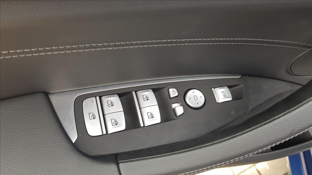 BMW X3 SUV 3,0 l 195 kw