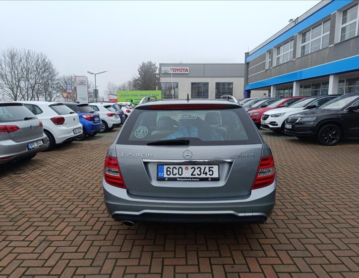 Mercedes-Benz Třídy C Kombi 2,1 l 150 kw