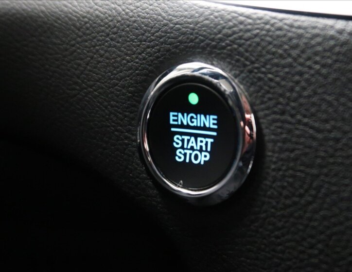 Ford S-MAX MPV 2,0 l 140 kw