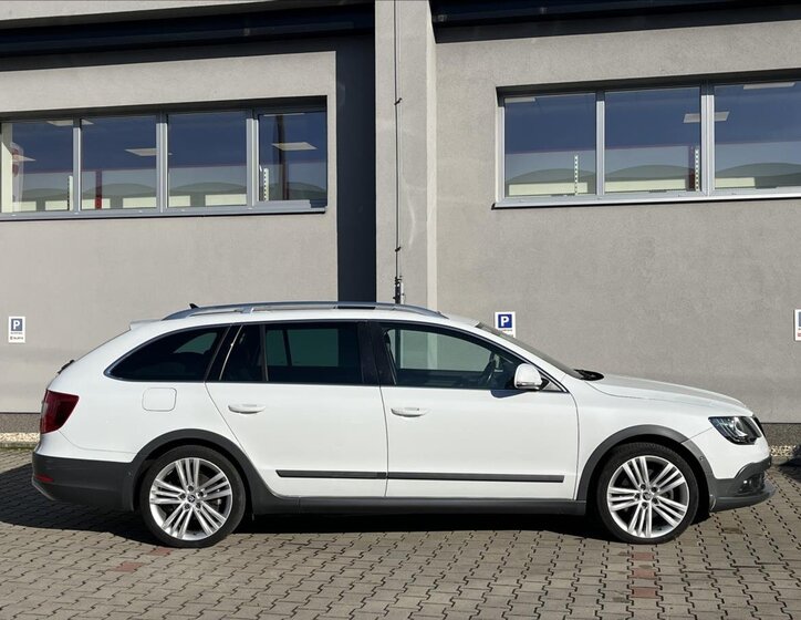 Škoda Superb 4