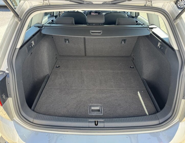 Volkswagen Golf Kombi 1,6 l 85 kw