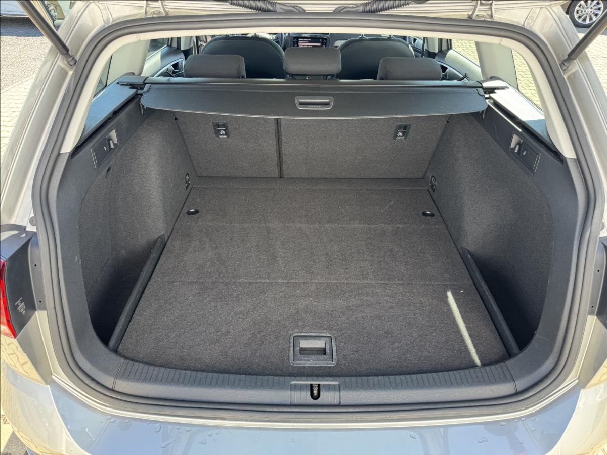 Volkswagen Golf Kombi 1,6 l 85 kw