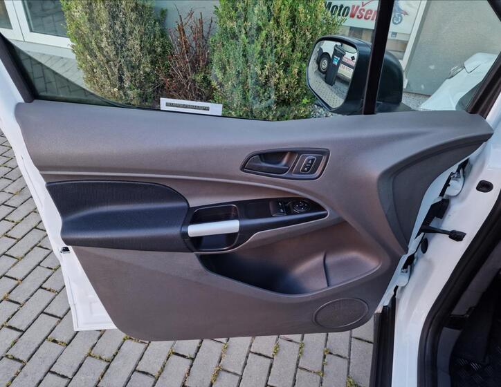 Ford Transit Connect 37
