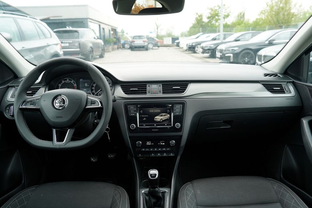 Škoda Rapid Hatchback 999,0 70 kw