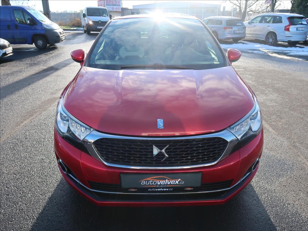 DS Automobiles DS4 Hatchback 1,6 l 88 kw