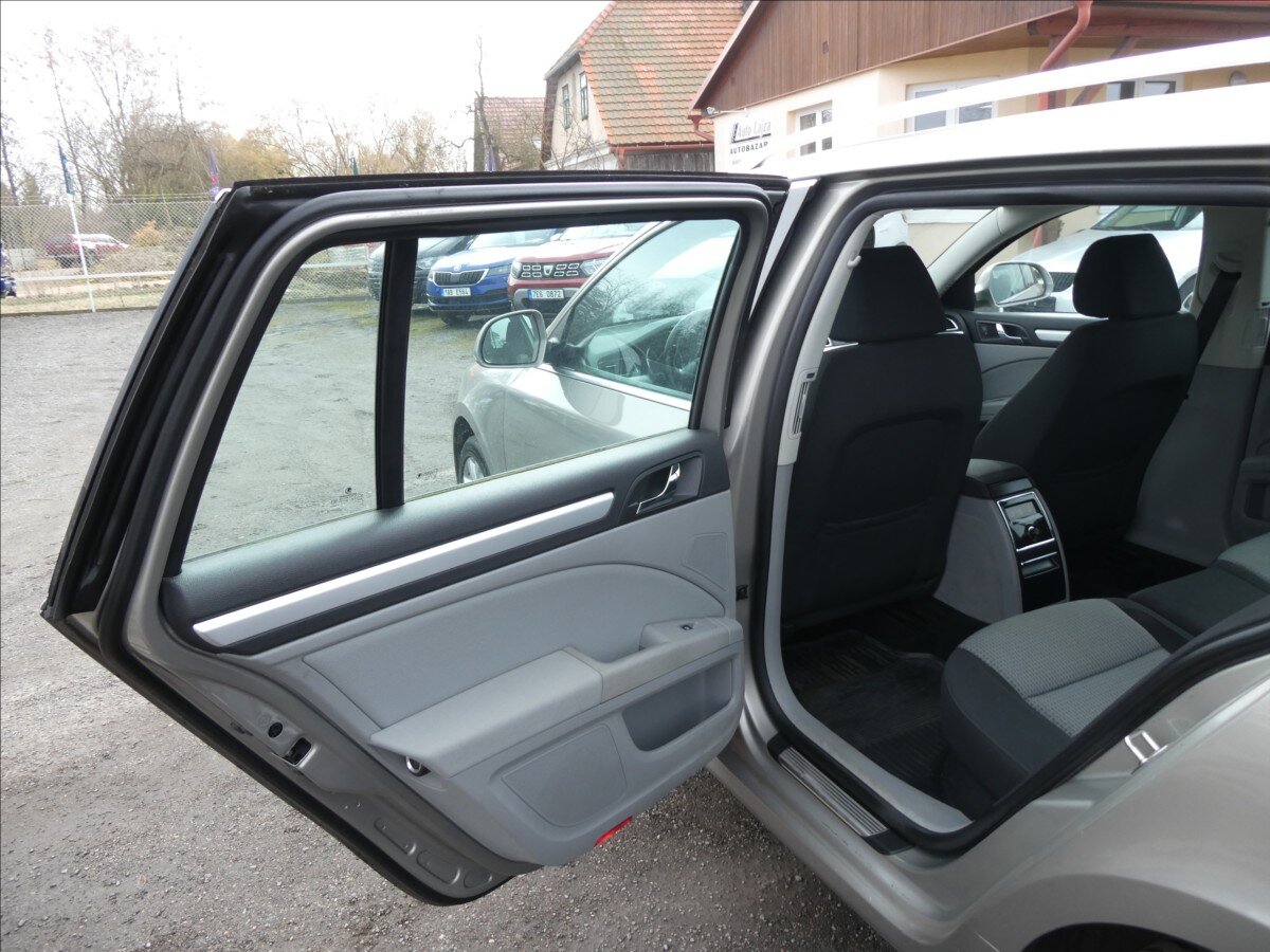 Škoda Superb Kombi 1,4 l 92 kw