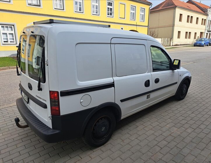 Opel Combo Skříň 1,2 l 55 kw