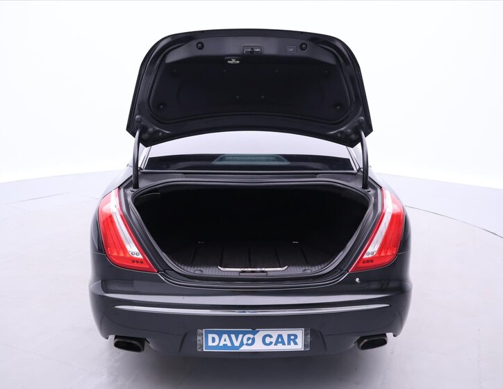 Jaguar XJ Sedan 3,0 l 202 kw