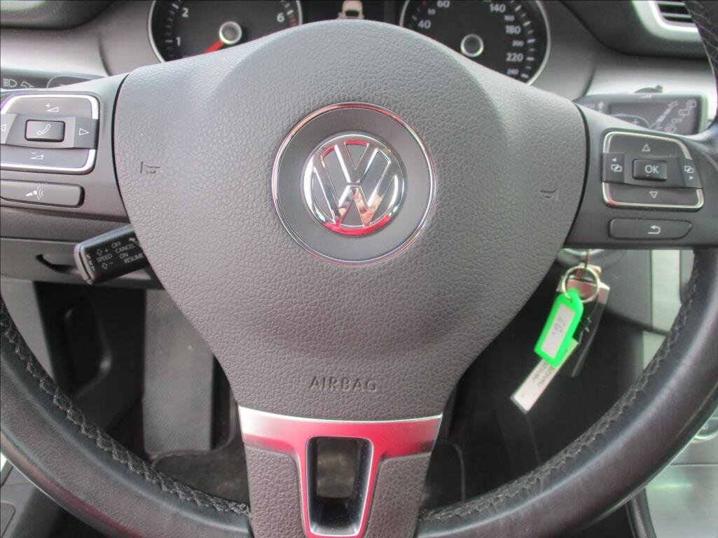 Volkswagen Passat Kombi 1,4 l 90 kw