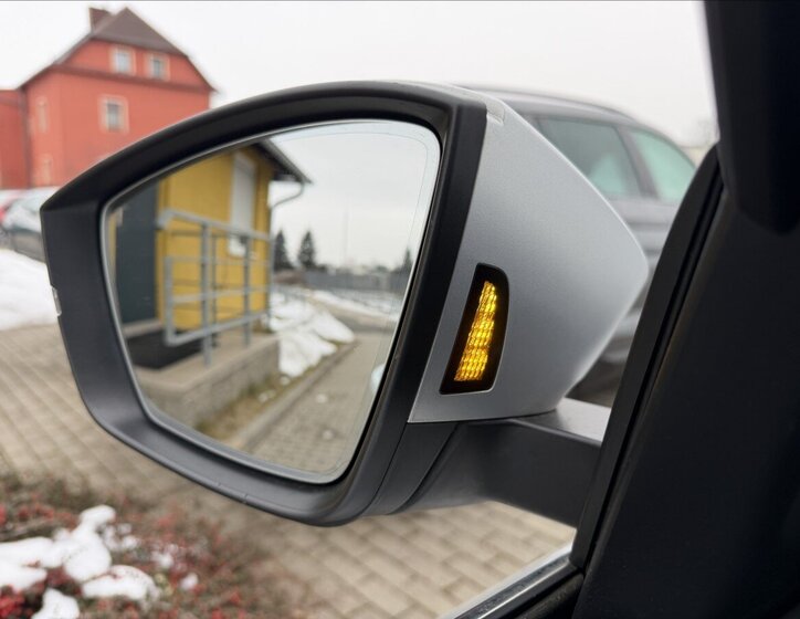 Škoda Karoq SUV / Terénní 2,0 l 140 kw