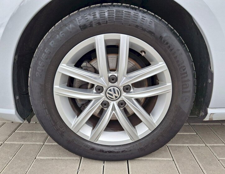 Volkswagen Golf Hatchback 1,5 l 96 kw