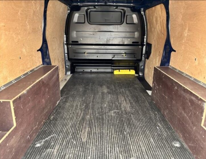 Opel Vivaro Skříň 2,0 l 90 kw