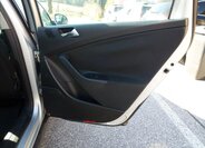 Volkswagen Passat 25