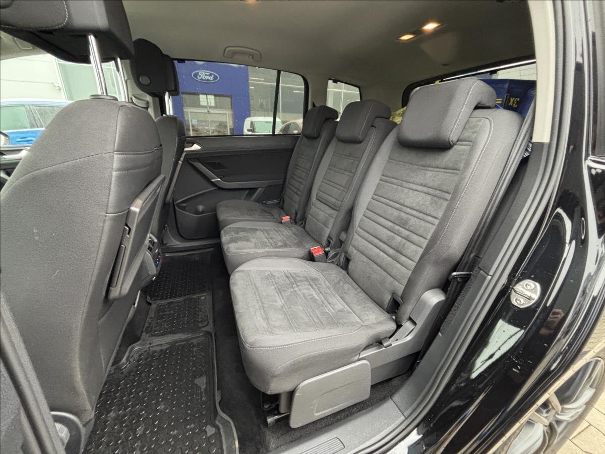 Volkswagen Touran MPV 1,5 l 110 kw