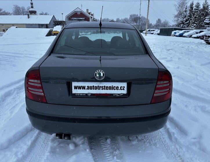 Škoda Superb Sedan 2,0 l 103 kw