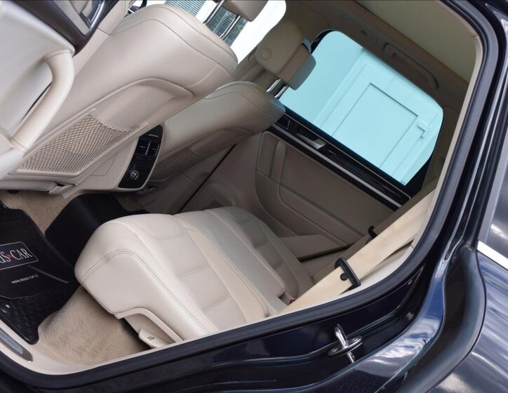 Volkswagen Touareg 18