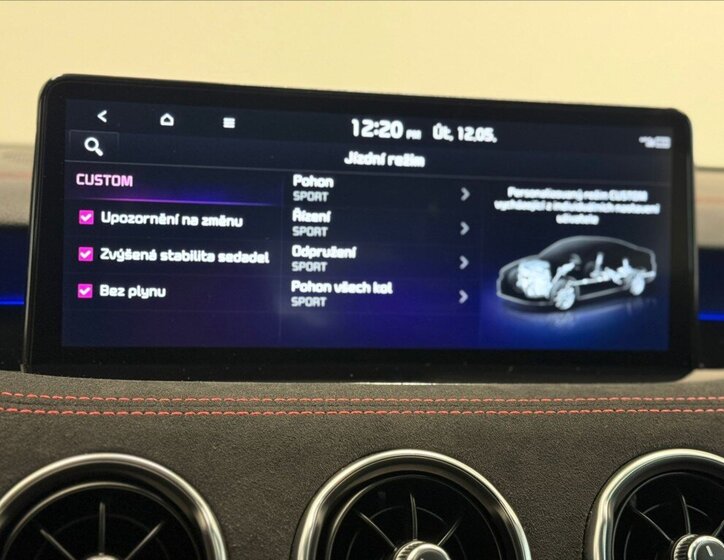 KIA Stinger Liftback 3,3 l 269 kw