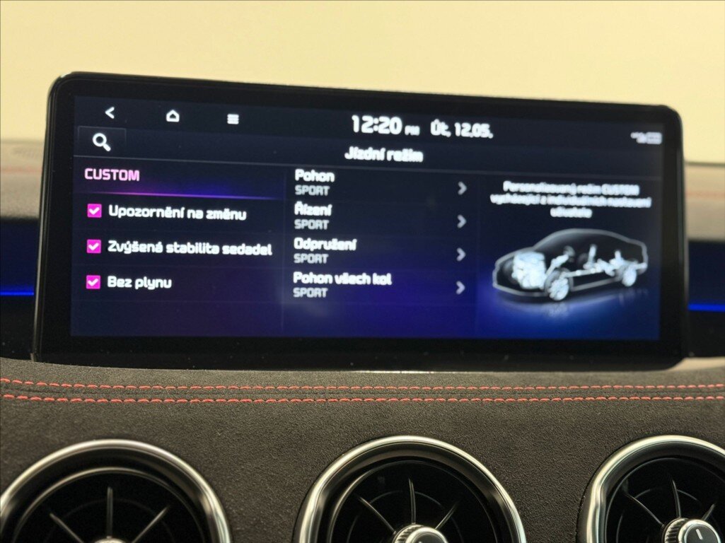 KIA Stinger Liftback 3,3 l 269 kw