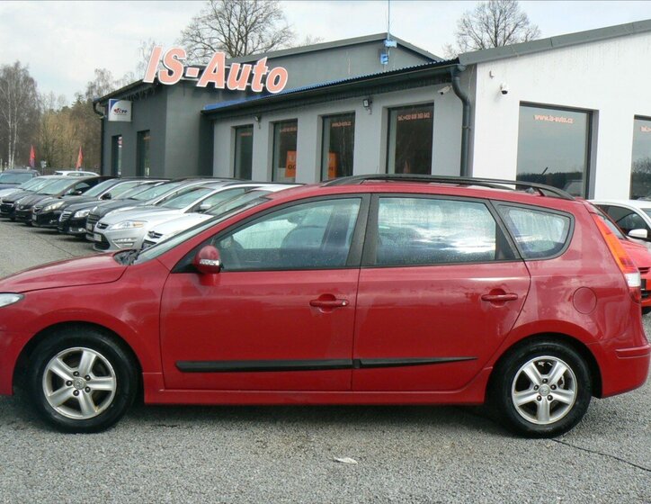Hyundai i30 Kombi 1,6 l 92 kw