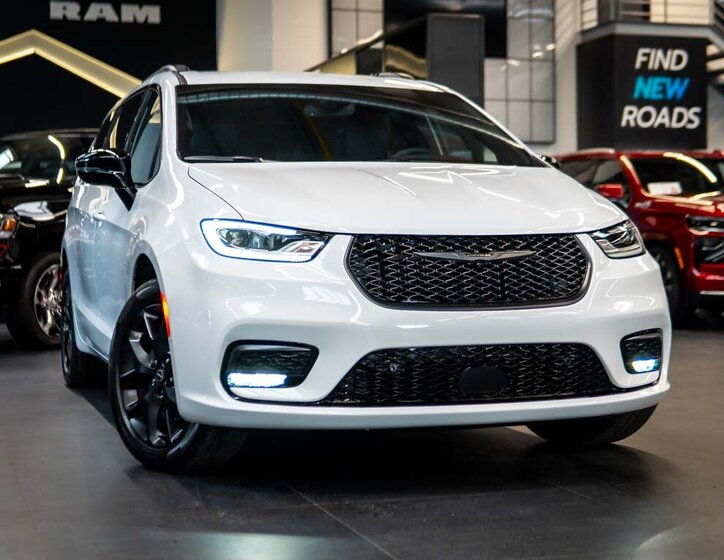 Chrysler Pacifica MPV 3,6 l 221 kw