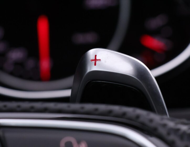 Audi RS 4 Kombi 4,2 l 331 kw