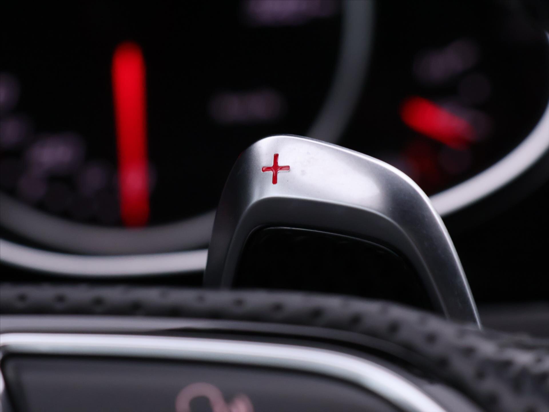 Audi RS 4 Kombi 4,2 l 331 kw