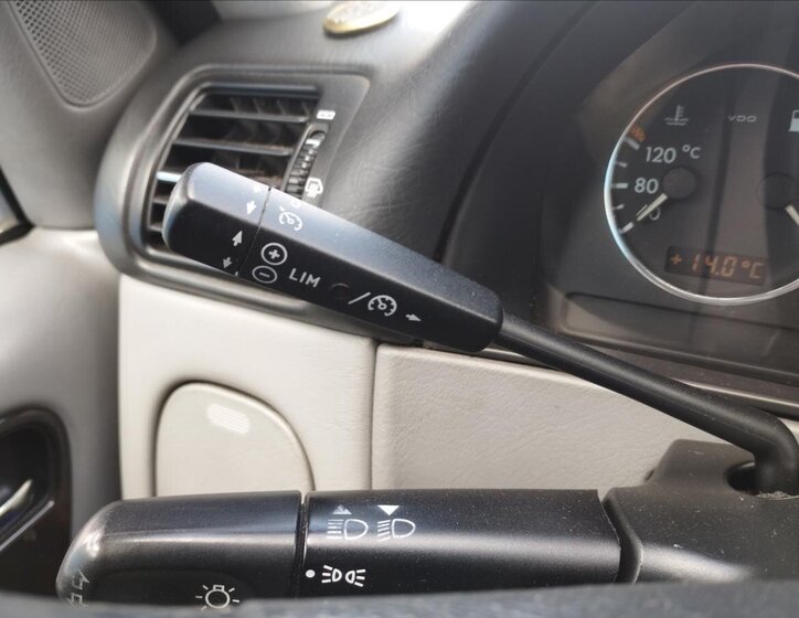 Mercedes-Benz Třídy M SUV / Terénní 2,7 l 120 kw