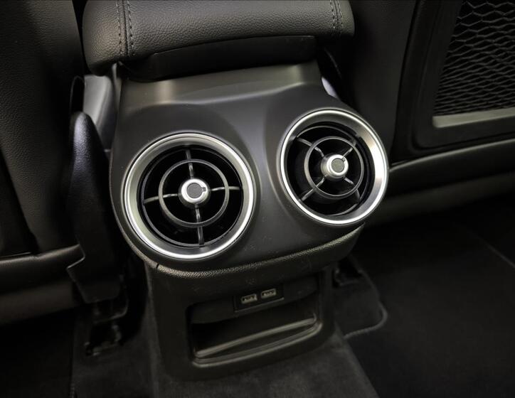 Alfa Romeo Stelvio 42