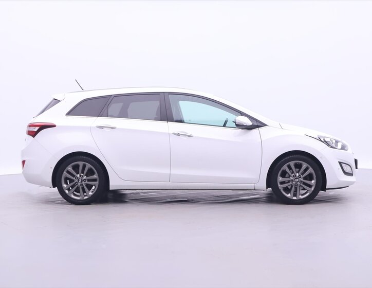 Hyundai i30 Kombi 1,6 l 99 kw