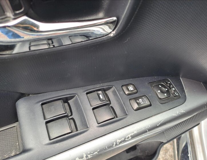 Peugeot 4007 SUV / Terénní 2,2 l 115 kw