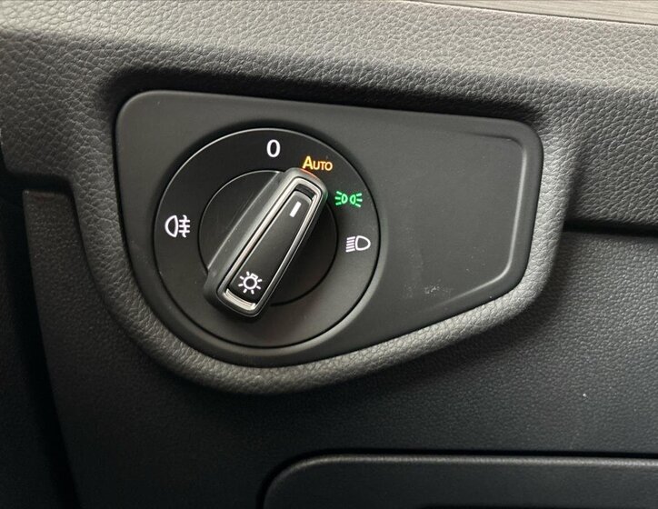 Volkswagen Touran MPV 1,5 l 110 kw