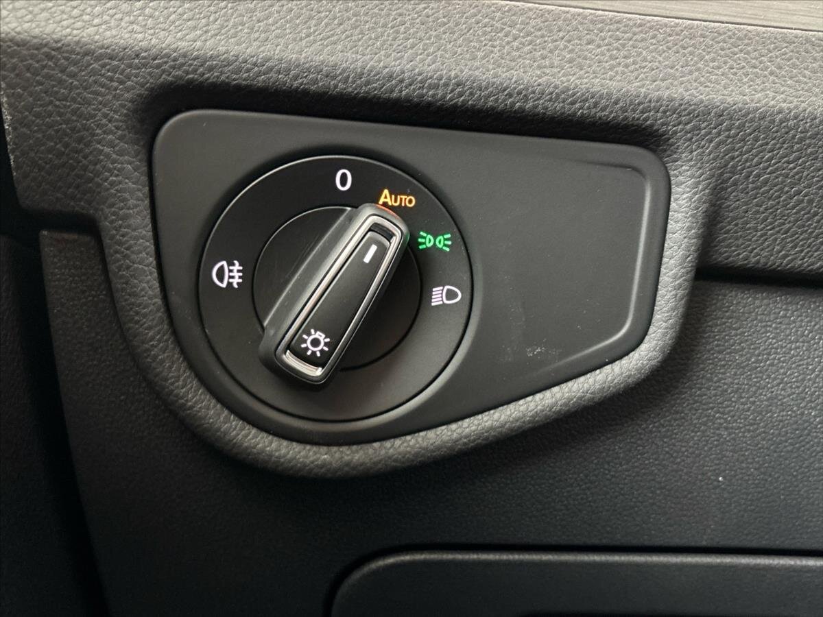 Volkswagen Touran MPV 1,5 l 110 kw
