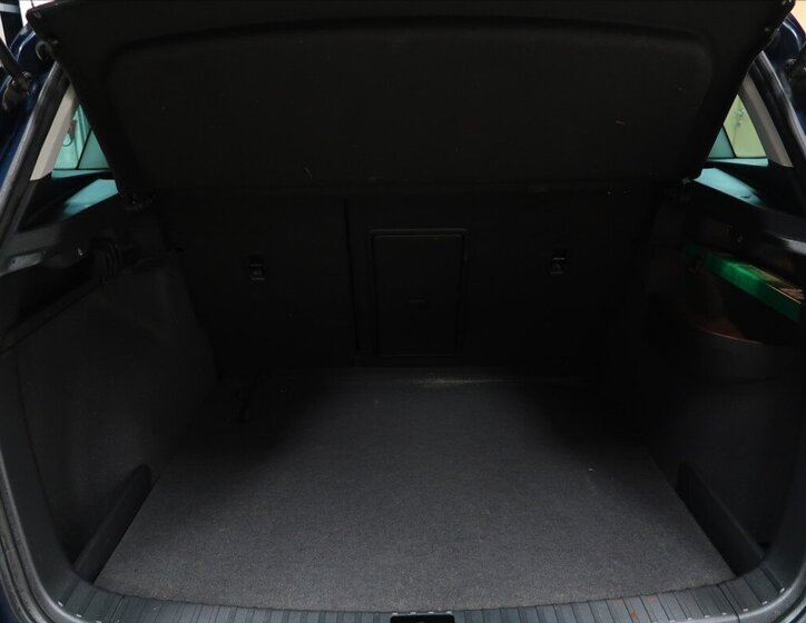 Škoda Karoq SUV / Terénní 1,5 l 110 kw