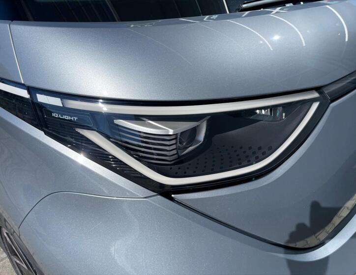 Volkswagen ID.Buzz 6