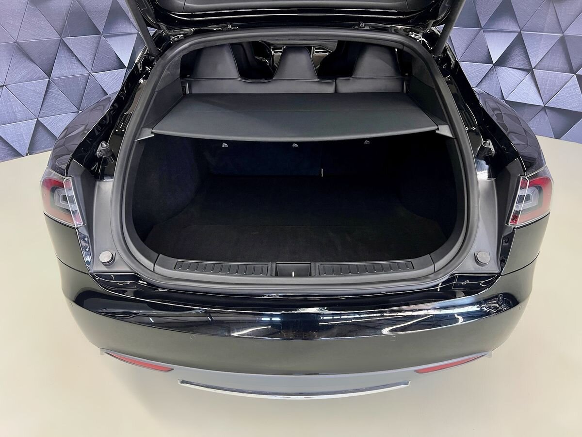 Tesla Model S Liftback 0,0 515 kw