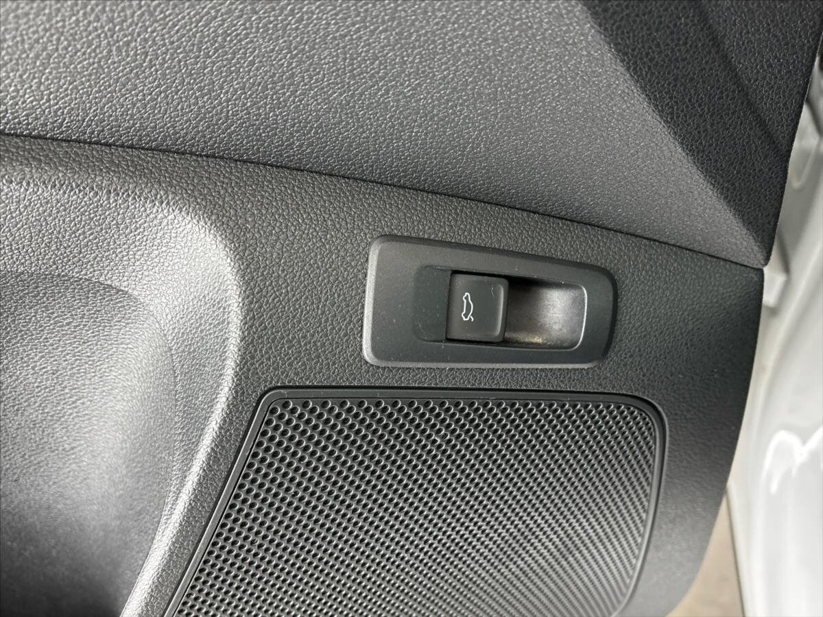 Škoda Karoq SUV / Terénní 1,5 l 110 kw