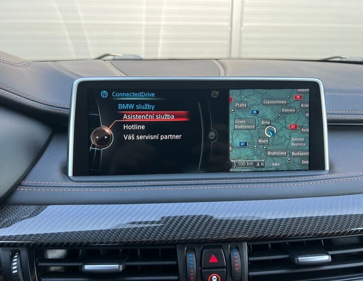 BMW X6 SUV / Terénní 4,4 l 512 kw