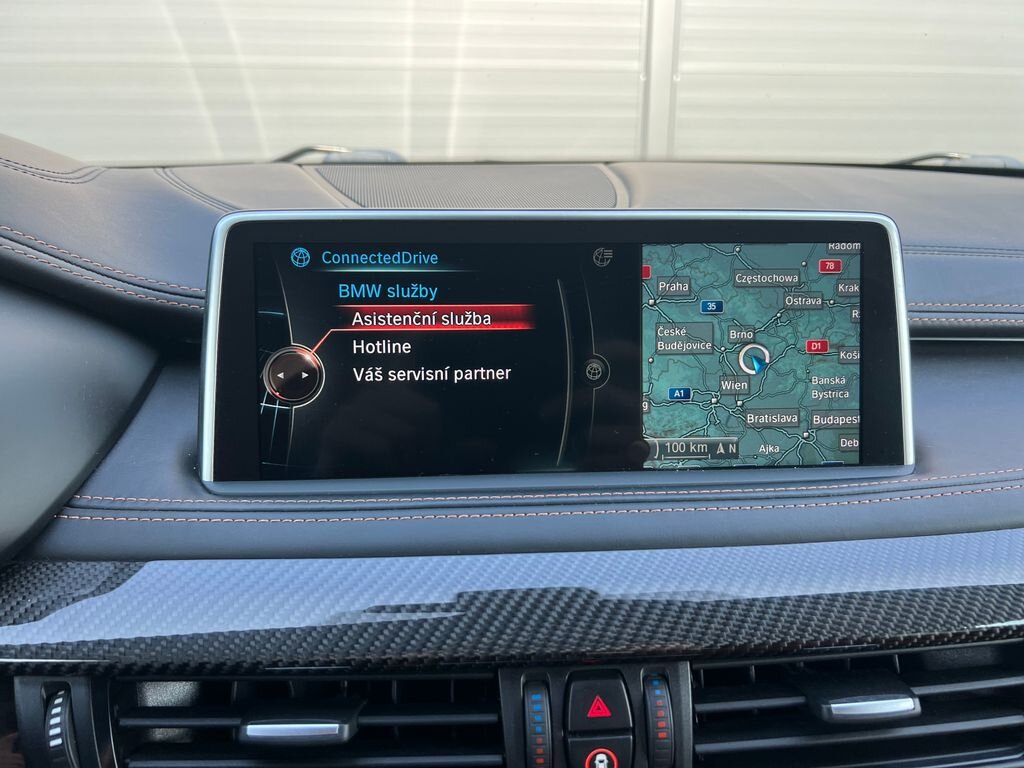 BMW X6 SUV / Terénní 4,4 l 512 kw