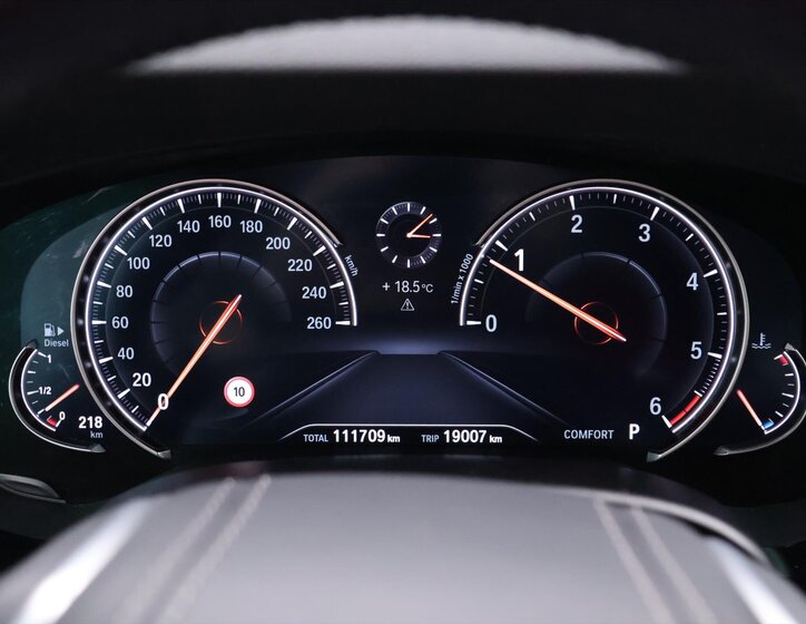 BMW Řada 5 Sedan / Limuzína 2,0 l 140 kw