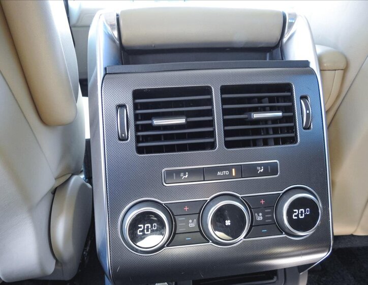 Land Rover Range Rover Sport SUV 4,4 l 250 kw